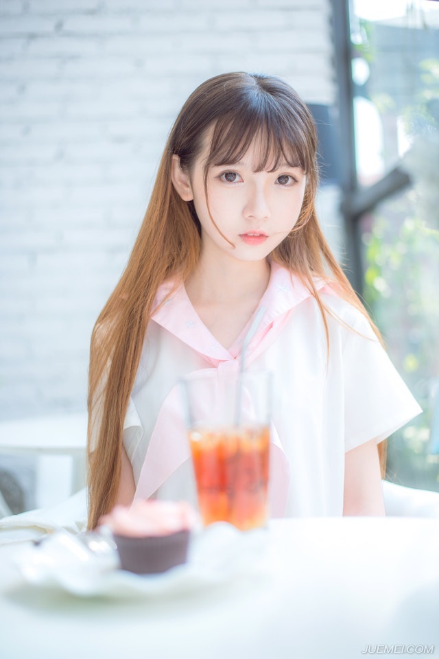 “……”吕布扭头，有些无奈的看着贾诩：“文和，我终于知道你为何从不插手兵权了，否则，我一定会用这个理由弄死你！麻烦你一次把话说完好吗？”